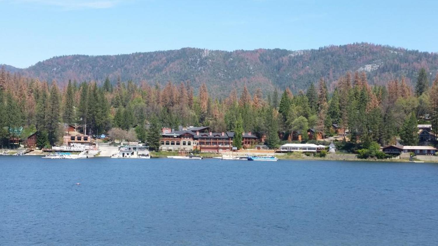 The Pines Resort & Conference Center Bass Lake Exterior photo